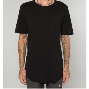 Elwood black men’s drop tail tee